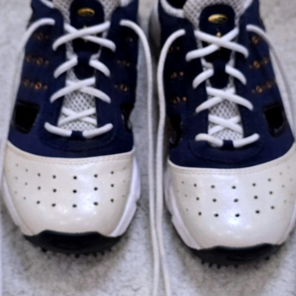 Adidas Traxion Womens Size 5.5 Golf Shoes Navy‎ White Gold Accents Spikes